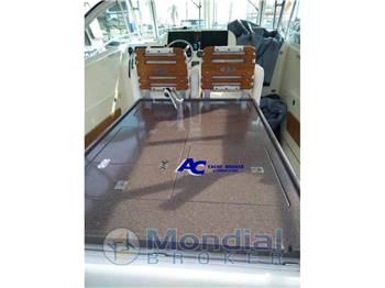 Pursuit 3480 Drummond Island Runner