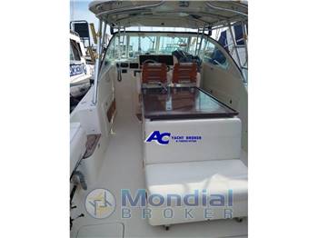 Pursuit 3480 Drummond Island Runner