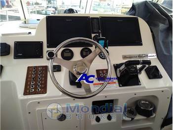 Pursuit 3480 Drummond Island Runner