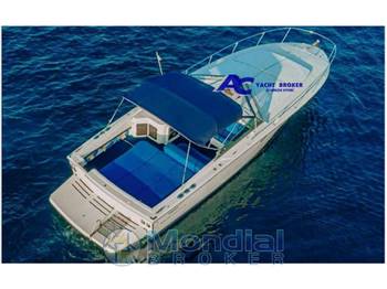 Tornado 38 Flush Deck