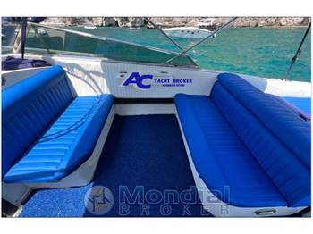 Tornado 38 Flush Deck