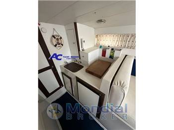 Tornado 38 Flush Deck