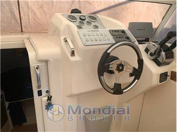 MANO MARINE MANÒ 26.50 CRUISER