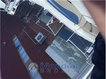 FOUR WINNS 225 SUNDOWNER