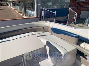 FOUR WINNS 225 SUNDOWNER