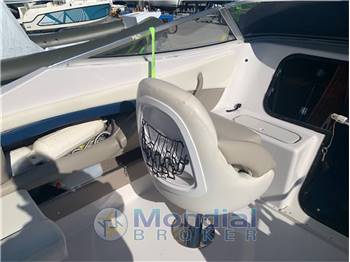 FOUR WINNS 225 SUNDOWNER