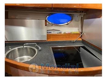 Pershing 52