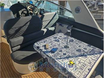 Monterey 322 Cruiser