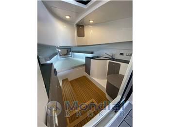 Pirelli Pirelli 1100 cabin