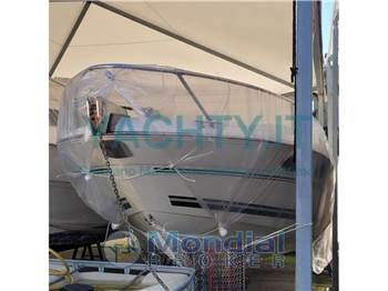 Sea Ray 230