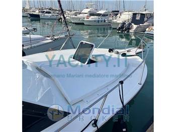 Albemarle 32' Fly
