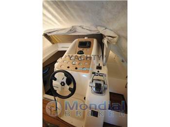 Manò Marine 27,50 EFB