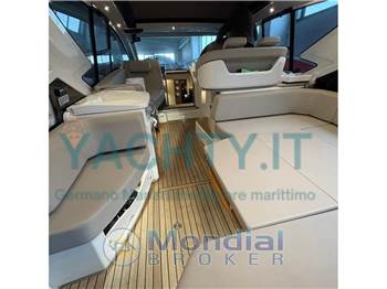 Cranchi M44 HT