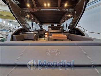 Cranchi M44 HT