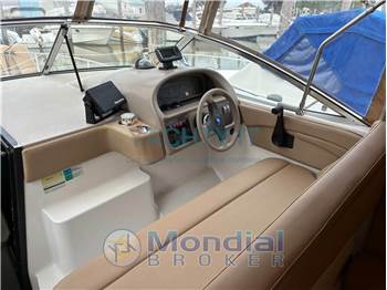 Four Winns Vista 258