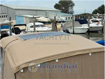 Four Winns Vista 258