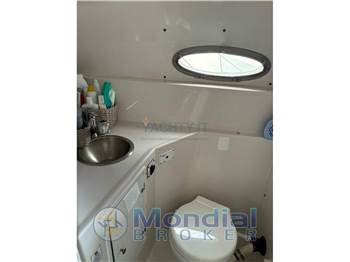 Four Winns Vista 258