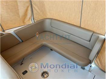 Four Winns Vista 258