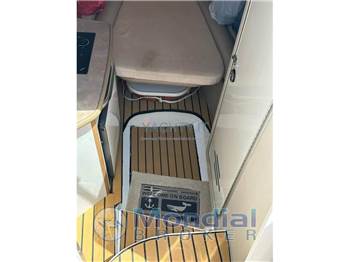 Chaparral Signature 240