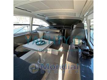 Pershing 5X