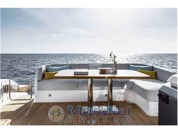 Azimut 53 Fly