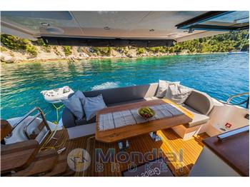 Sealine F430 Fly