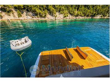 Sealine F430 Fly