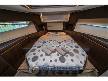 Sealine F430 Fly