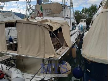 Bertram Yacht 37' Convertible