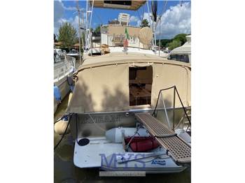 Bertram Yacht 37' Convertible