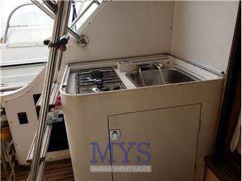 Bertram Yacht 37' Convertible