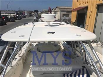 Boston Whaler OUTRAGE 320