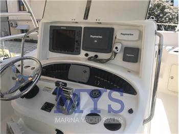 Boston Whaler OUTRAGE 320