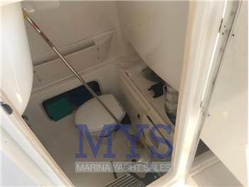 Boston Whaler OUTRAGE 320