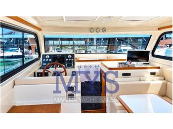 Di Donna SERAPO 42 CABIN HT