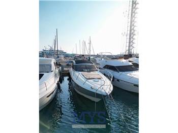 Princess Yachts V48