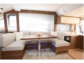 Cayman Yachts F520 NEW