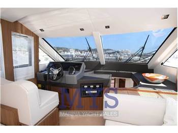 Cayman Yachts F520 NEW