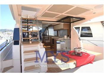 Cayman Yachts F520 NEW