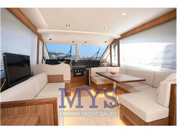 Cayman Yachts F520 NEW