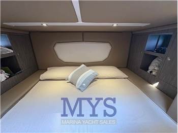 Ranieri International Next 330 LX