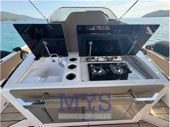 Ranieri International Next 330 LX