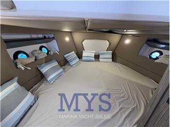 Ranieri International Next 330 LX