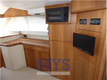 Cantieri Navali del Tirreno Cayman 40