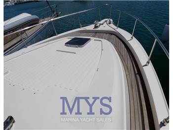 Cantieri Navali del Tirreno Cayman 40