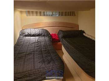 Princess Yachts V 42