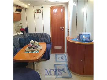 Princess Yachts V 42