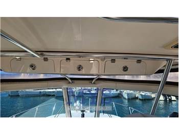 Pursuit Tiara 3100 Offshore