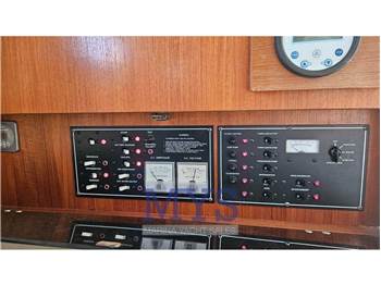 Pursuit Tiara 3100 Offshore