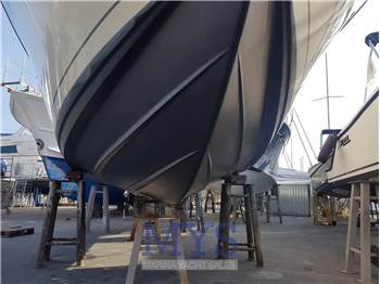 Pursuit Tiara 3100 Offshore